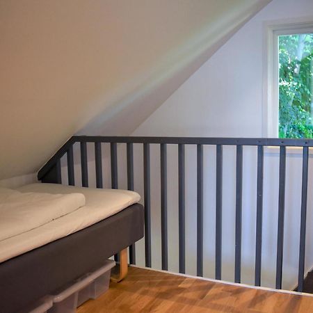 2 Bedroom Amazing Home In Fjaelkinge Екстер'єр фото
