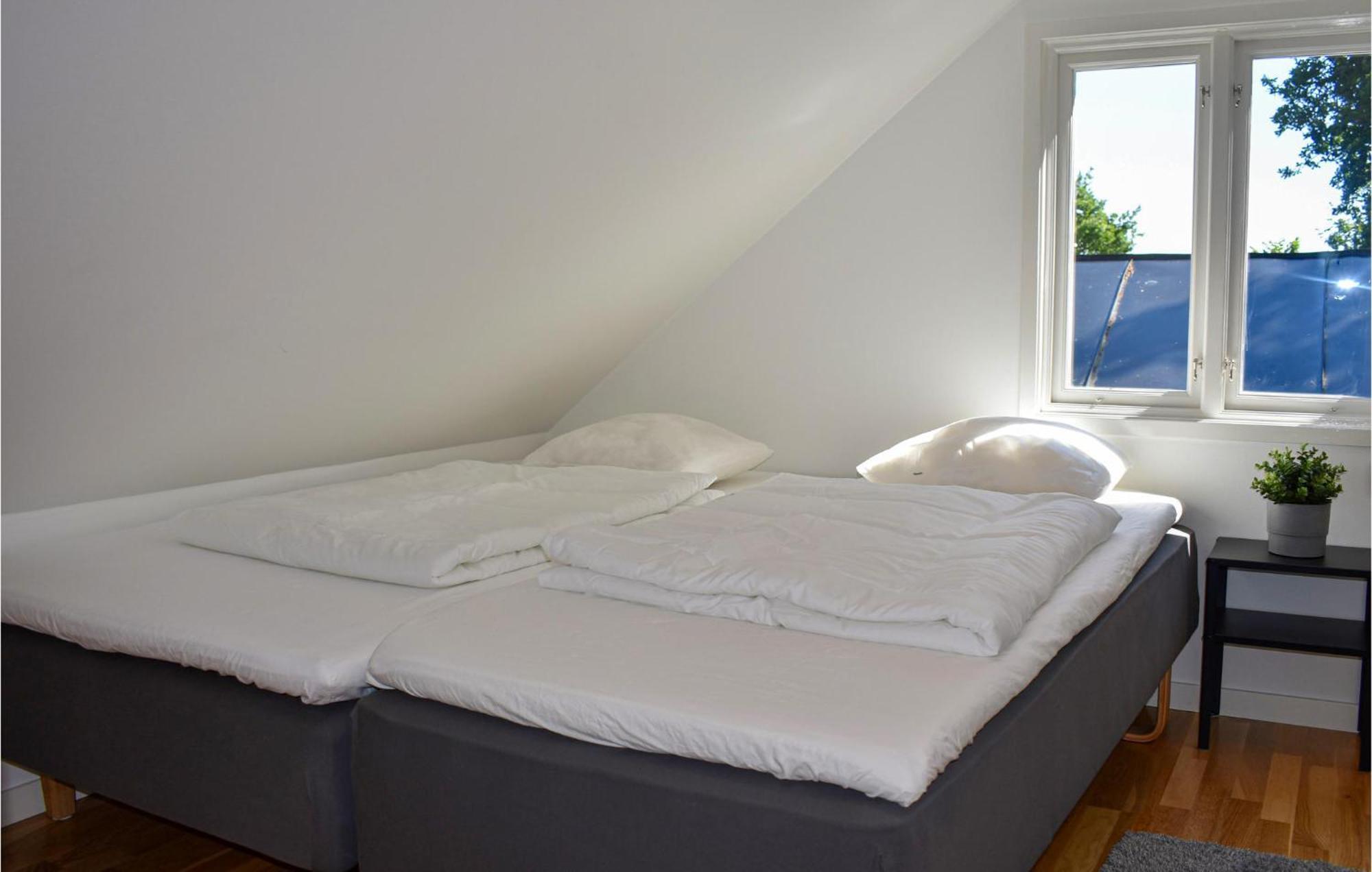 2 Bedroom Amazing Home In Fjaelkinge Екстер'єр фото